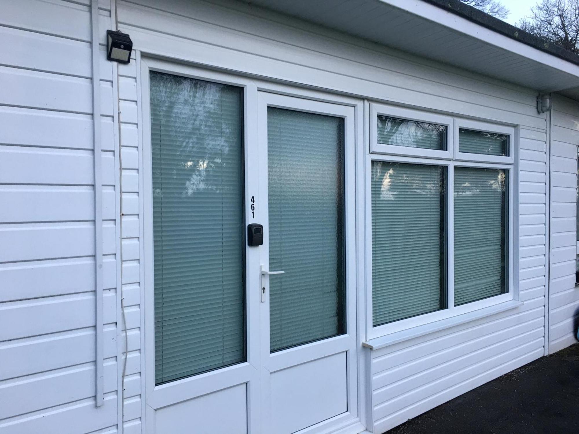 Woodland Views Central Heated Cabin Dartmouth Esterno foto